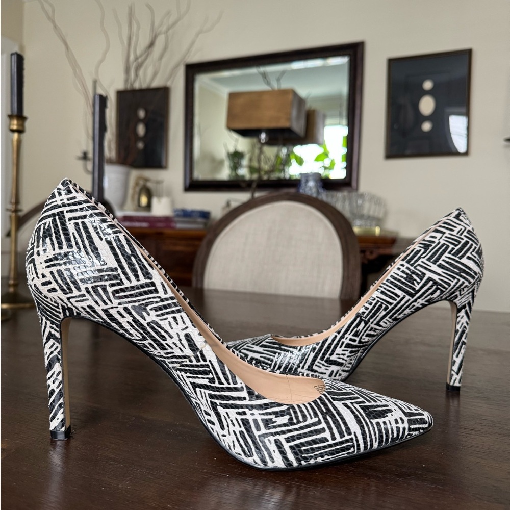 Banana Republic Ninah Pump